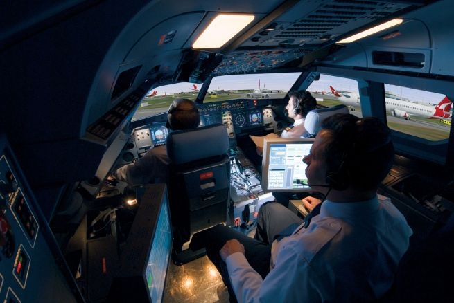 L'intérieur d'un simulateur de vol de CAE.